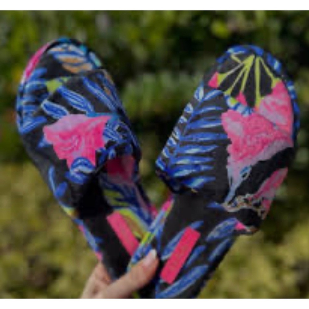 Lilly Pulitzer Women Size 5/6 Maritime Slippers Onyx Earned‎ Stripes Floral Cozy